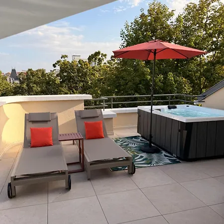 Art Deco Rooftop With Private Willa *
